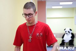 Андрей добровольно ушел на фронт