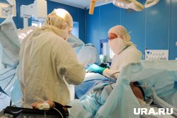 Чуть-чуть надрезав кисту, медики убрали содержимое (архивное фото) 