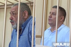 Александра Казакова (слева) и Евгения Мельникова (справа) просят отправить в колонию на 10 лет