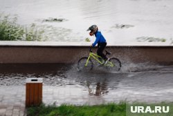 В Кургане ассенизаторские машины будут откачивать дождевую воду круглосуточно и в выходные дни