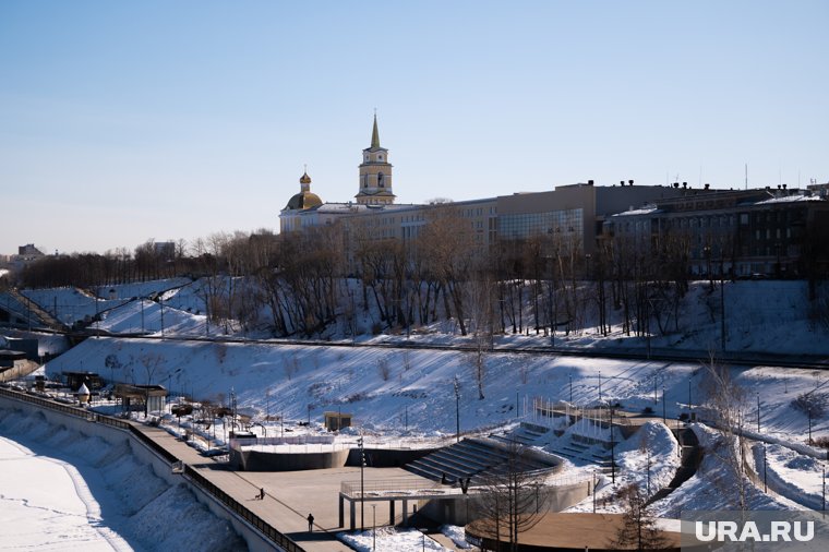 Ночные морозы будут почти ежедневно сменяться слабыми оттепелями в дневные часы