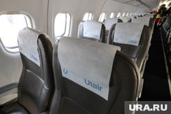 Самолет авиакомпании совершил посадку из-за стюардессы, которой стало плохо во время полета