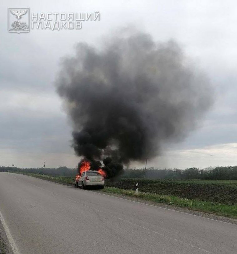 В результате удара БПЛА ВСУ машина полностью сгорела