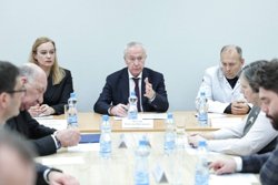 Депутаты посетили два учреждения
