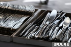 Некоторые заведения грешат грязными столовыми приборами