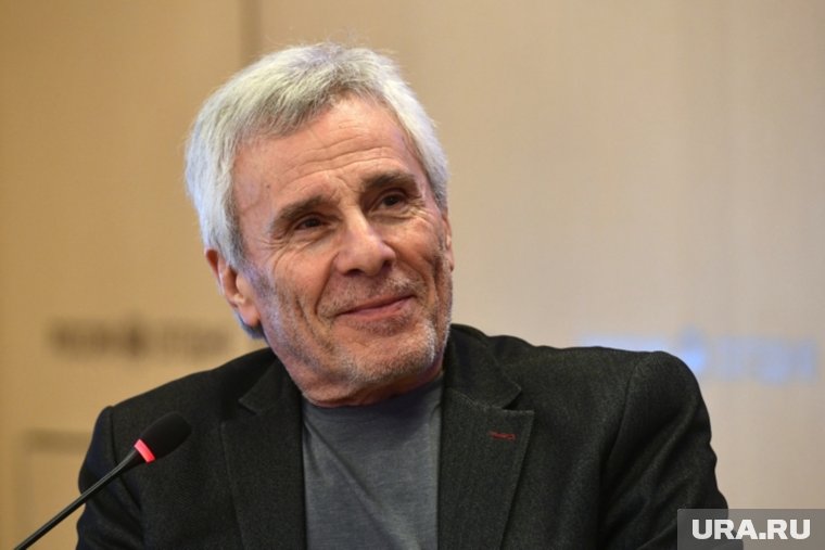 Сербский актер и режиссер Гойко Митич поздравил россиян с Днем России