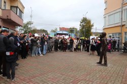 Город Приозерск является родным для героя фильма «Брат» Данилы Багрова
