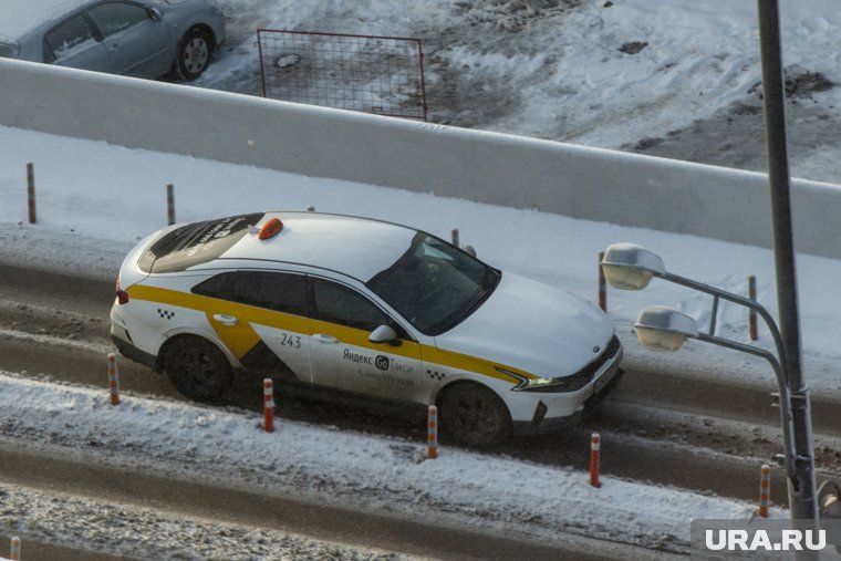 Несмотря на высокую стоимость поездки, спрос на услуги такси растет