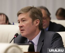 Политическую деятельность Олег Жданов начал в 1997 году