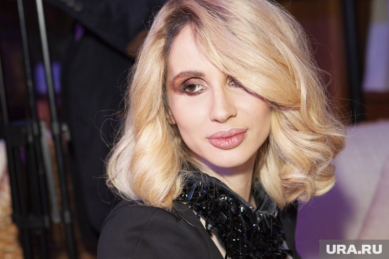 Стать певицей Лободе помогла ее бабушка