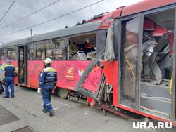 Неуправляемый трамвай колесил по улицам Златоуста 