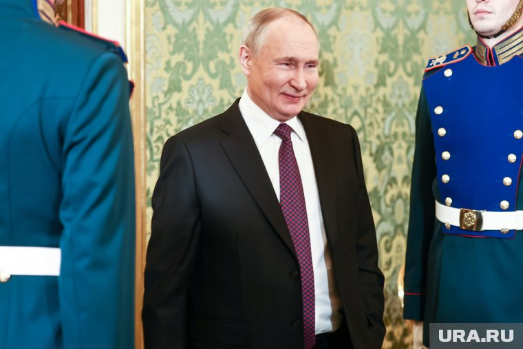 Владимир Путин пожал мальчику руку и пожелал ему удачи