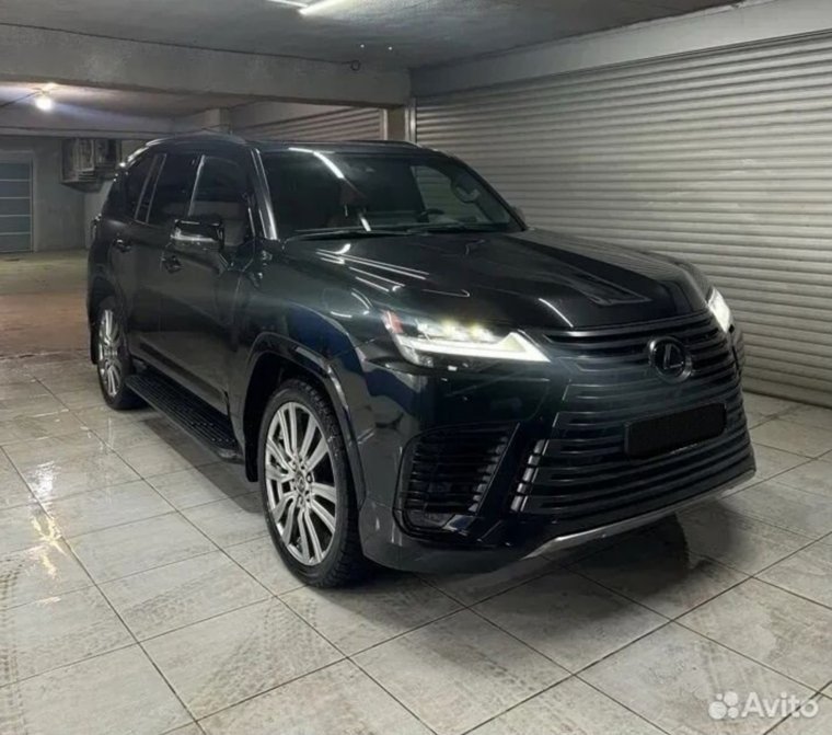 Lexus LX 2023: эксклюзив в черном цвете по выгодной цене