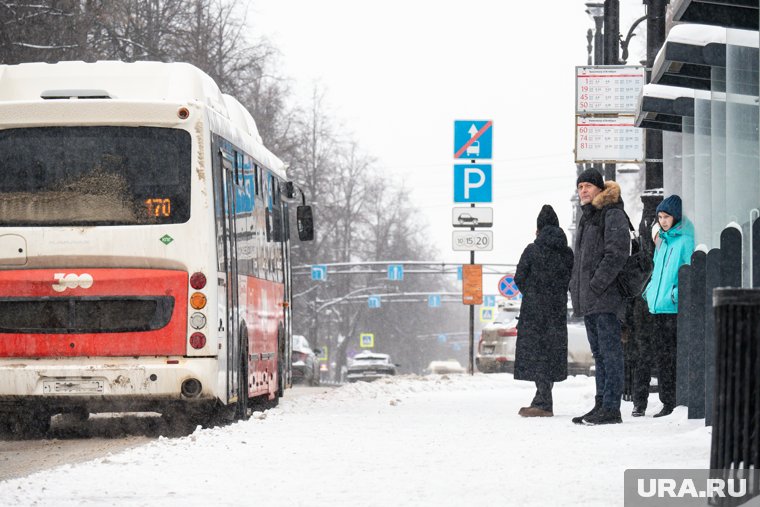 Правила благоустройства запрещают размещать объявления на остановках