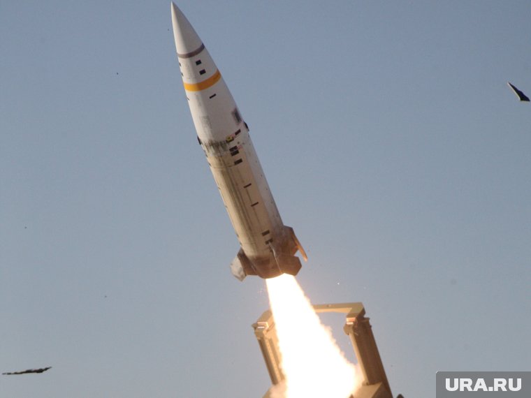 В публиках Украины были опубликованы видео предположительного запуска ракет ATACMS