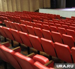 В бывшем здании кинотеатра сейчас находится магазин