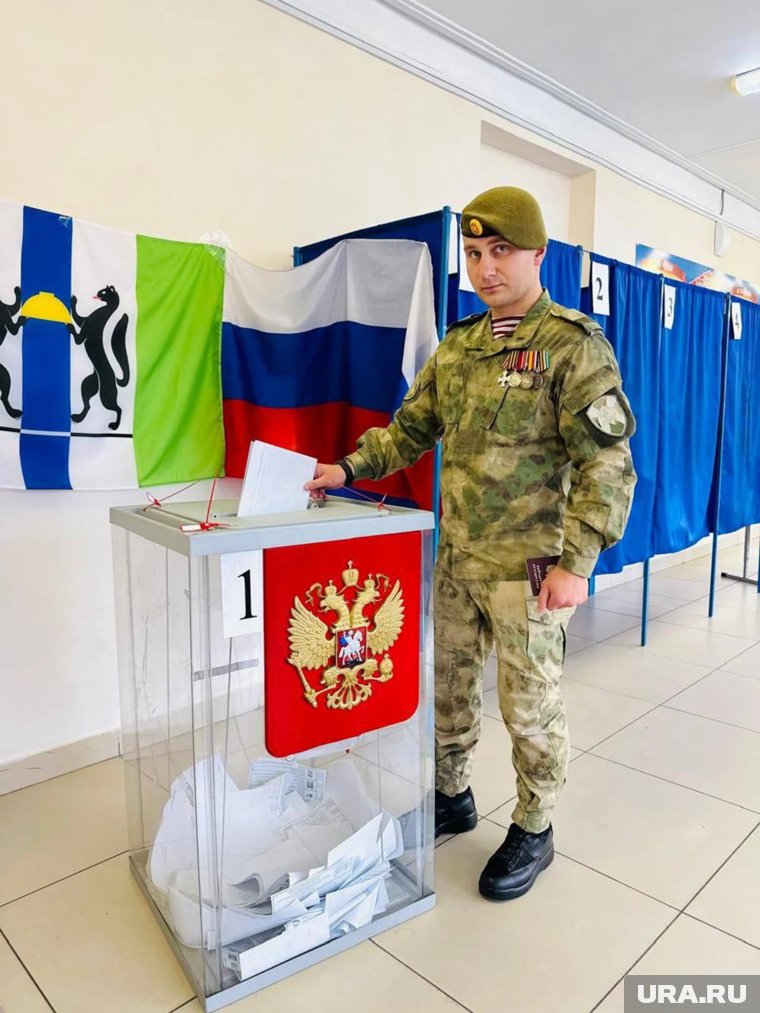 На избирательные участки Новосибирской области приходят участники специальной военной операции