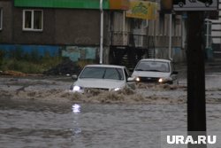 В микрорайоне Шевелевка жители боятся, что вода затопит первый этаж (фото из архива)