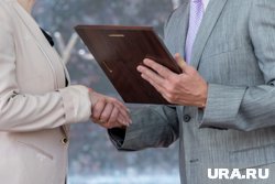 Средний заработок женщин составил лишь 70% от доходов мужчин