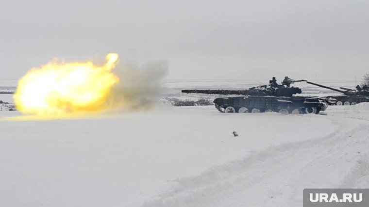 Взрывы были слышны со стороны бывшего военного училища