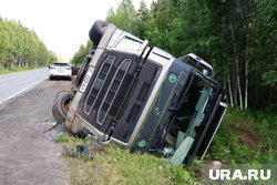 В аварии столкнулись еще и две фуры 