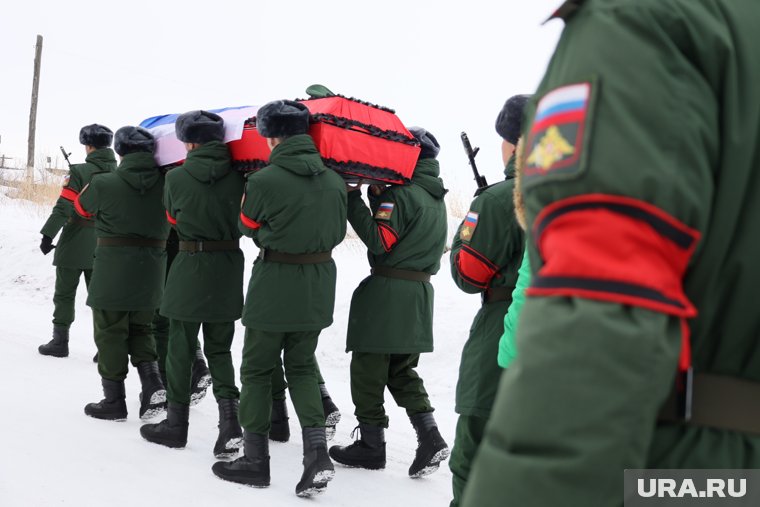 На кладбище в Салехарде в два раза увеличивают участок для воинских захоронений (архивное фото)