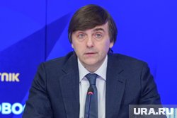 Министр просвещения РФ стал одним из тех, кто уже зарегистрировался в отечественном мессенджере