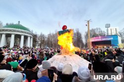 В Перми чучело Масленицы сожгли в парке Горького