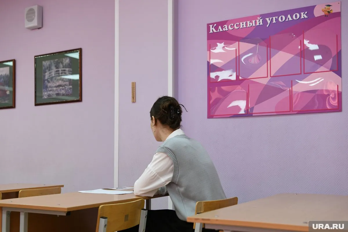 Следствие полагает, что школьница из Ачинска могла стать жертвой мошенников с Украины (фото из архива)