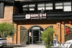 «Ишимский» может похвастать собственной сетью фирменных магазинов
