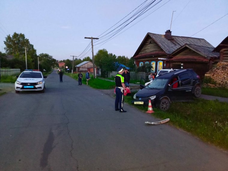 Водителя госпитализировали врачи скорой помощи