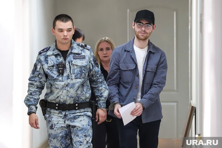 На Аллаярова в СИЗО оказывалось давление
