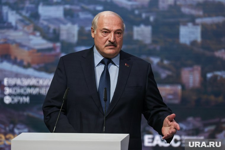 Лукашенко поручил ВПК Беларуси и России совместно развивать «Орешник»