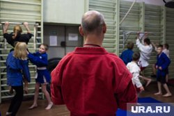 Легендарный тренер по самбо из Кургана празднует юбилей