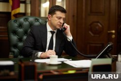 Зеленский впервые за последние годы надел костюм