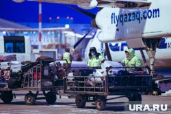 Свои вещи пассажиры не могут получить по полтора-два часа