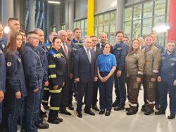 Путин пообщался с сотрудниками предприятия в Магнитогорске