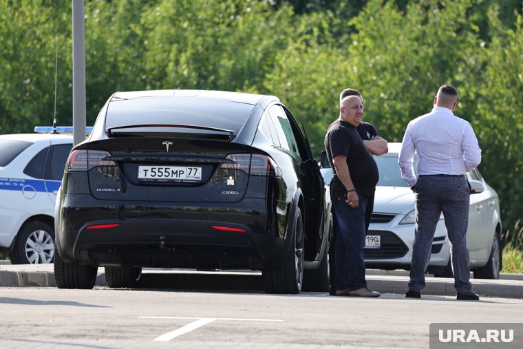 Старовойт купил автомобиль Tesla незадолго до самоубийства