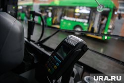 Сейчас горожане могут оплачивать проезд такой картой только в Тюмени