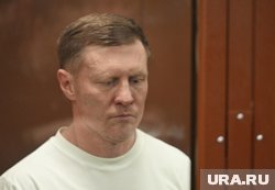 Анохин решил передать взятку в 60 миллионов рублей через посредников