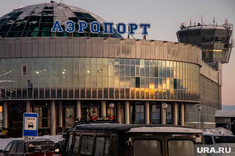 В Салехарде задерживаются внутренние рейсы