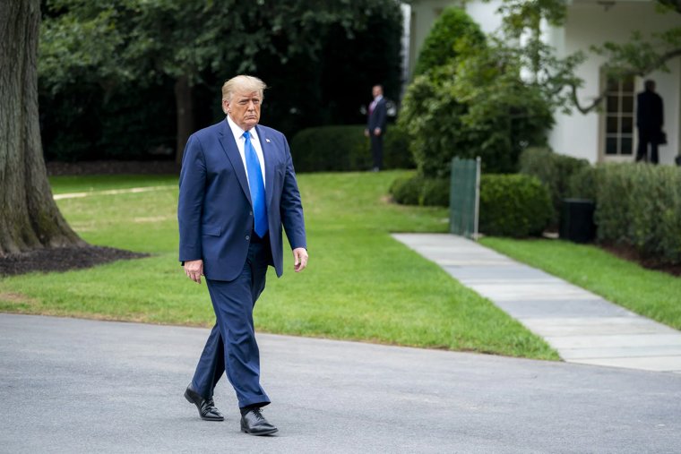 Трамп прибыл в Англию с рабочи визитом