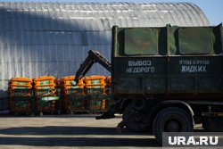 Водитель мусоровоза получил удар током