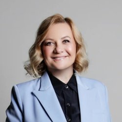  В Курган приедет разведчица-нелегал Елена Вавилова