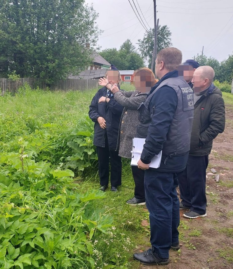 Судом заключил под стражу обвиняемую в убийстве