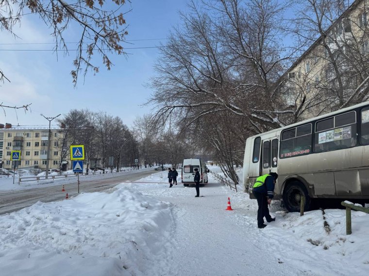 На месте ДТП инспекторы выявили недостатки зимнего содержания дороги