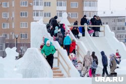 Горожане просят залить горку