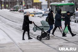 В Нижневартовске водитель сбил коляску, проехав на красный