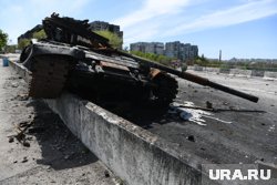 На поле боя бывший девелопер занимается эвакуацией подбитой техники в тыл для ремонта