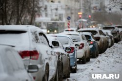 Подготовка автомобиля к зиме включает внимание к состоянию кузова, шин, аккумулятора и тормозной системы
